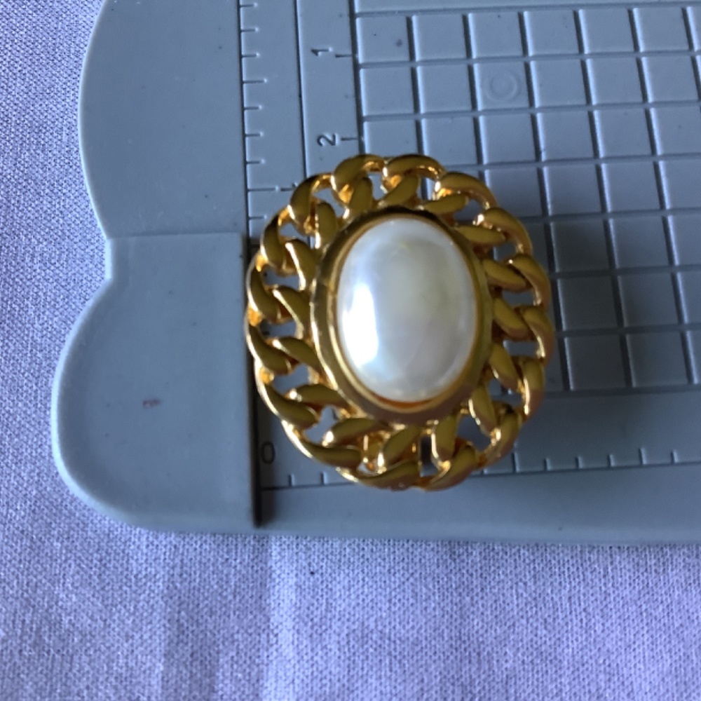 Brooch - Picture 5 of 5